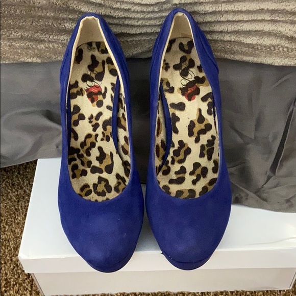 Blue suede heels - Picture 2 of 3